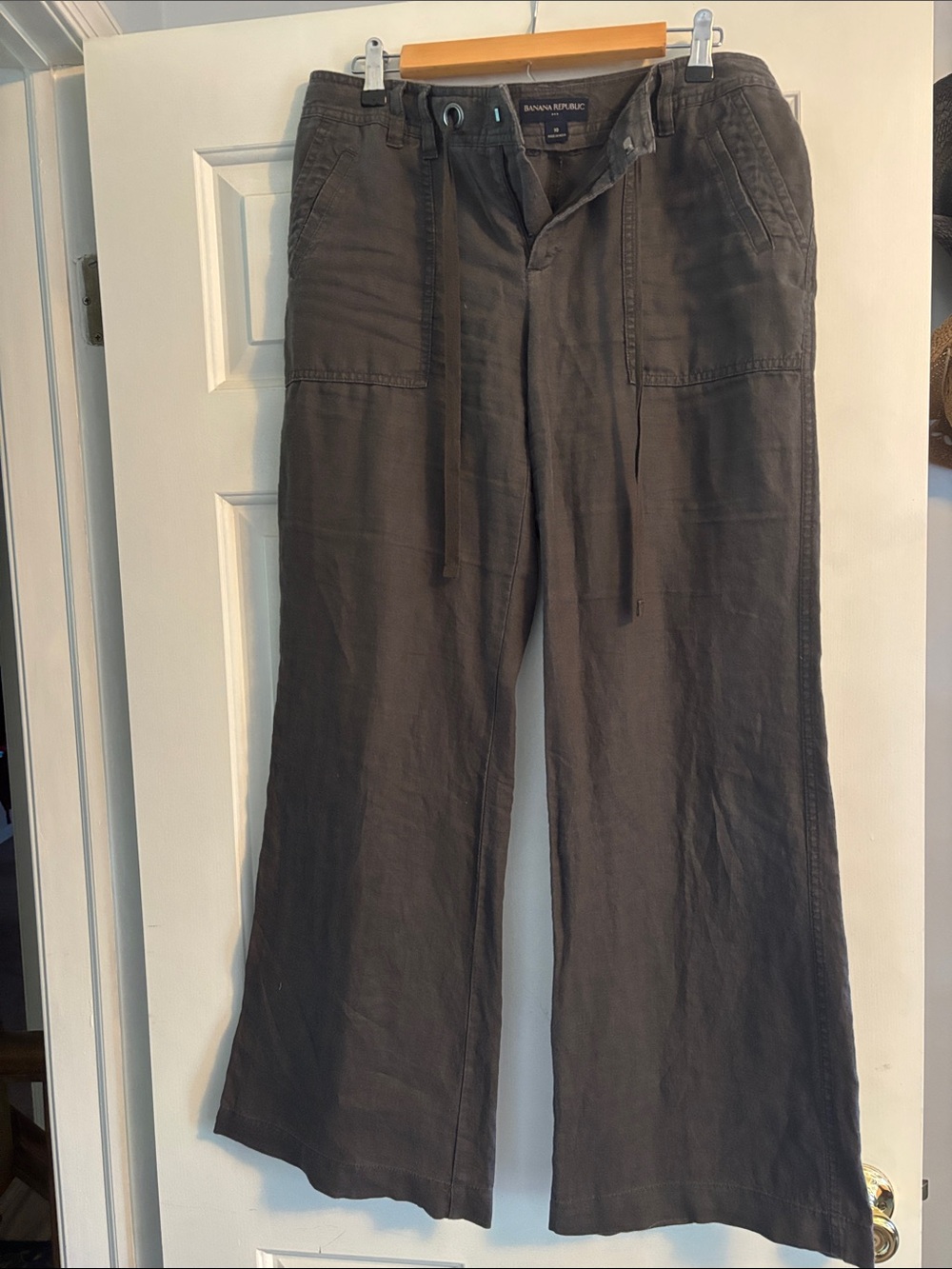 Banana Republic Woman’s Wide-Leg Linen Drawstring Chinos in Dark Brown